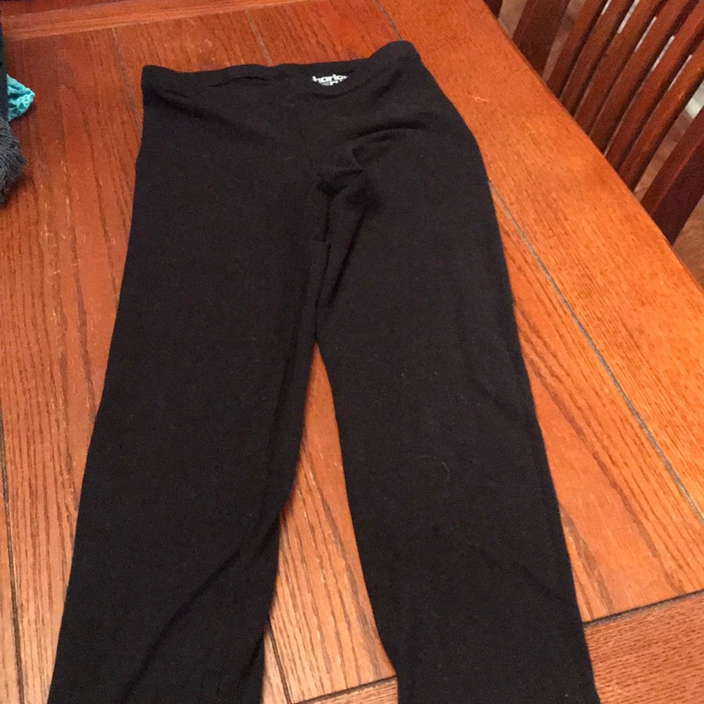 Black leggings.